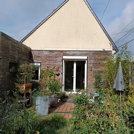 Quarto em Acomodações Particulares Et Salle D Eau Privees Dans Maison En Bord De Riviere Le Mans